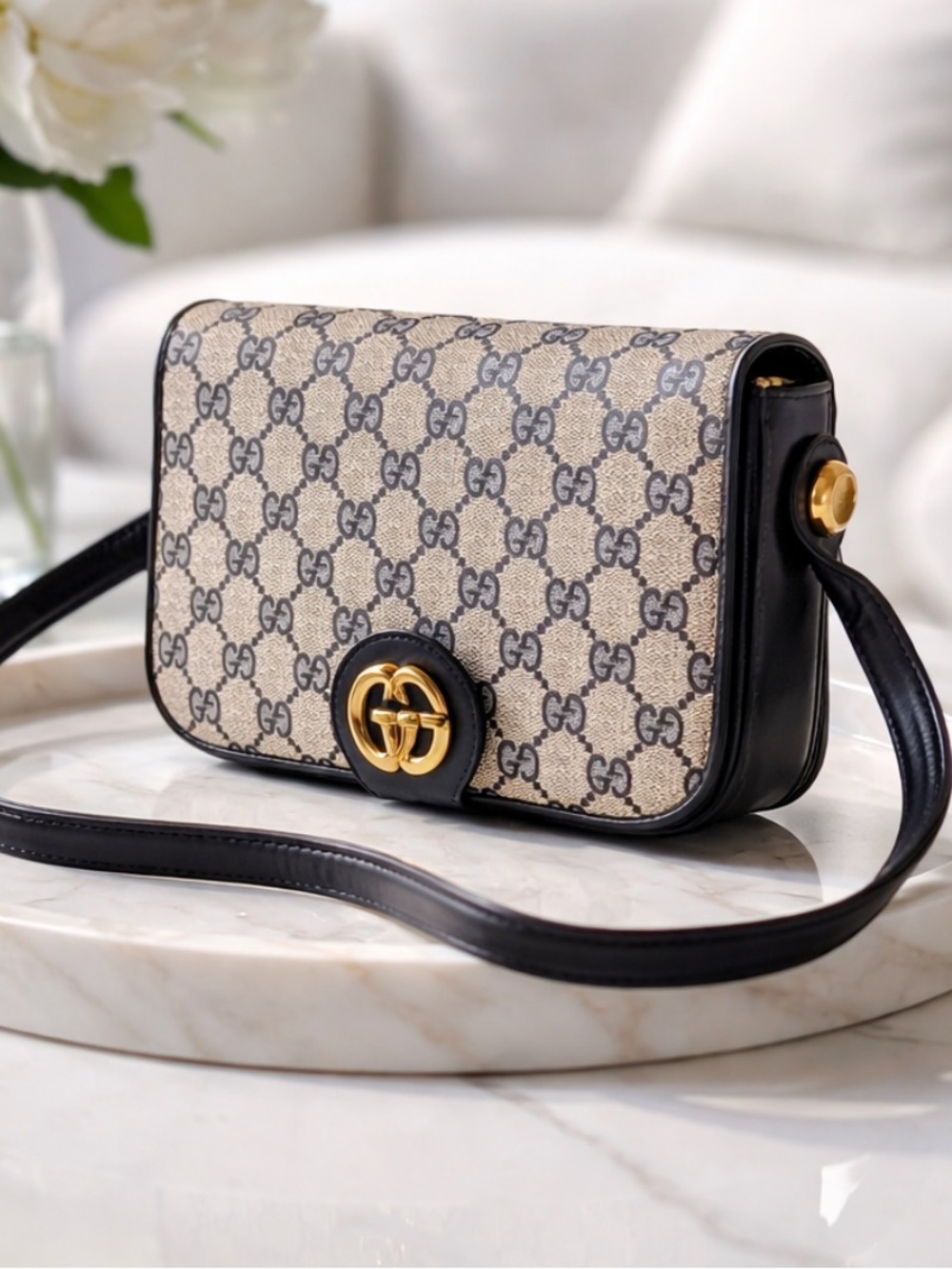 ✋Price Drop ✋Authentic Gucci Sherry Line Leather Crossbody/Shoulder Bag Gucci.